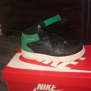 Nike Air Force 1 mid seasonal